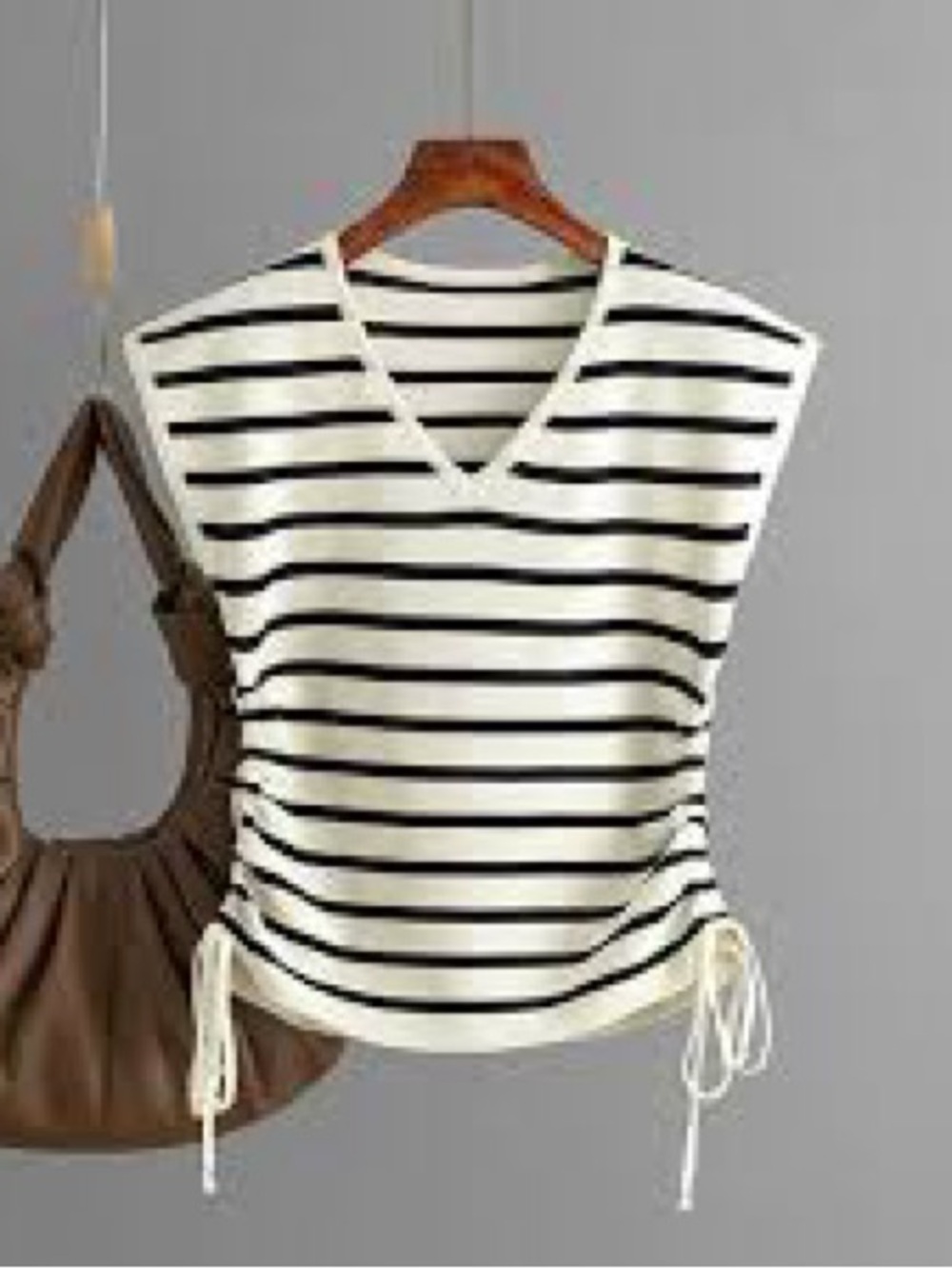 Boutique Black & Cream Striped Ruched Side Tie Knit Top | Sleeveless V-Neck